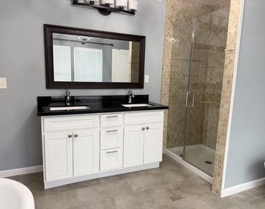 2116 Live Oak Street - Photo Thumbnail 21
