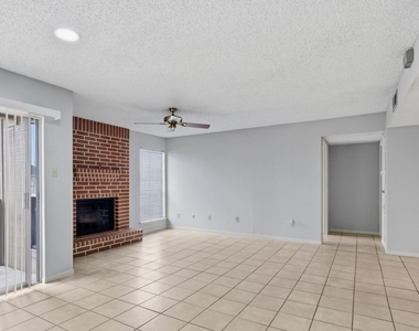 3919 Fairmont - Photo Thumbnail 7