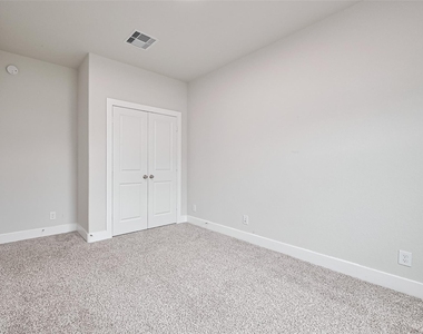 200 Catalina Cove Drive - Photo Thumbnail 31