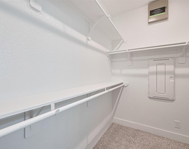 200 Catalina Cove Drive - Photo Thumbnail 28