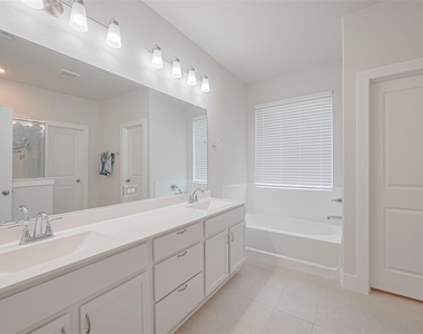 200 Catalina Cove Drive - Photo Thumbnail 25