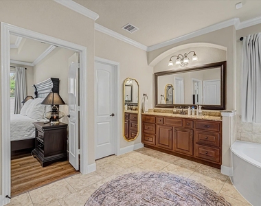 102 N Victoriana Circle - Photo Thumbnail 22