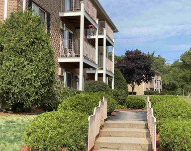 385 Huse - Photo Thumbnail 2