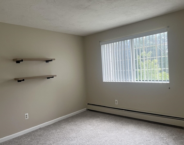 385 Huse - Photo Thumbnail 14