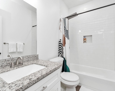 3127 Bolt Street - Photo Thumbnail 9