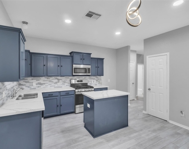 15834 Mountain Mist Trail - Photo Thumbnail 11