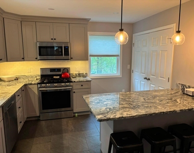 61 Sheridan - Photo Thumbnail 23