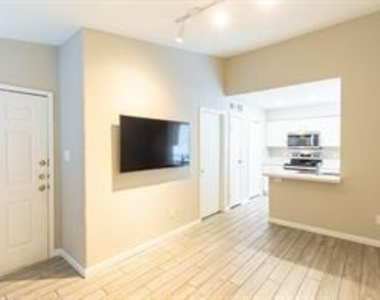 3900 Woodchase Drive - Photo Thumbnail 3
