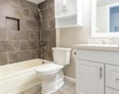3900 Woodchase Drive - Photo Thumbnail 12