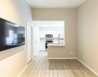 3900 Woodchase Drive - Photo Thumbnail 4