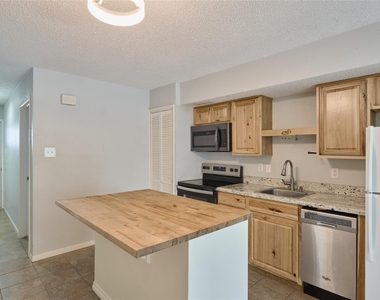 12900 Walden Road - Photo Thumbnail 4