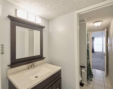 12900 Walden Road - Photo Thumbnail 15