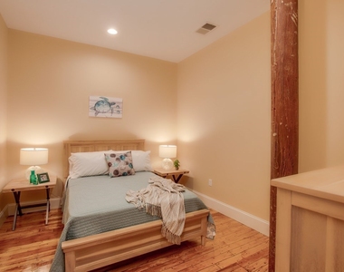 222 West - Photo Thumbnail 8