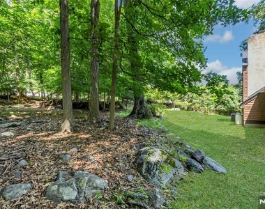 45 Parker - Photo Thumbnail 5