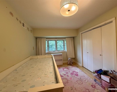 45 Parker - Photo Thumbnail 27