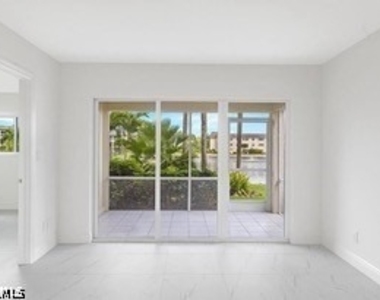 1018 Manatee Road - Photo Thumbnail 3