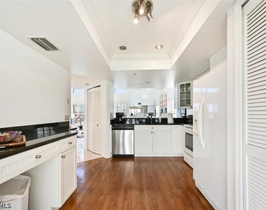 21511 Indian Bayou Drive - Photo Thumbnail 20