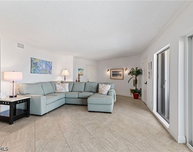3399 Gulf Shore Boulevard N - Photo Thumbnail 18