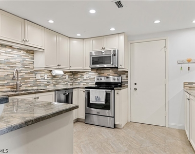 3399 Gulf Shore Boulevard N - Photo Thumbnail 3
