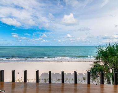 3399 Gulf Shore Boulevard N - Photo Thumbnail 8