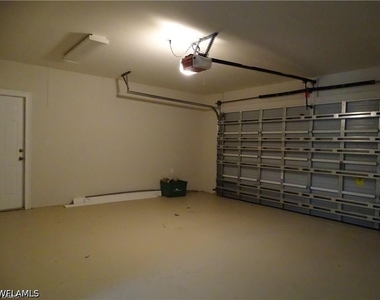 3043 Round Table Court - Photo Thumbnail 9