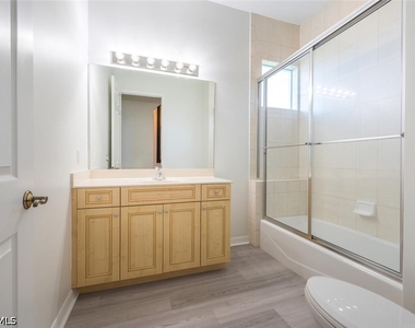 10800 Fieldfair Drive - Photo Thumbnail 10