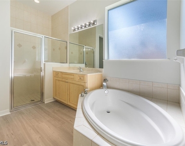 10800 Fieldfair Drive - Photo Thumbnail 12