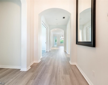 10800 Fieldfair Drive - Photo Thumbnail 2