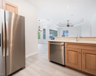 10800 Fieldfair Drive - Photo Thumbnail 6