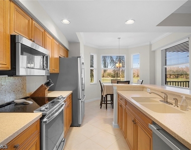 10275 Heritage Bay Boulevard - Photo Thumbnail 7