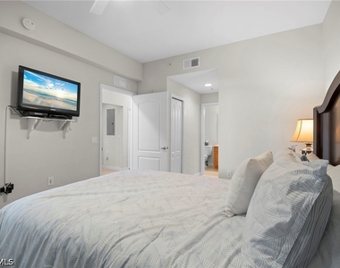 10275 Heritage Bay Boulevard - Photo Thumbnail 13