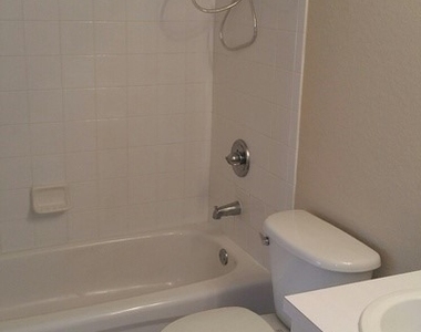 27111 Matheson Avenue - Photo Thumbnail 19