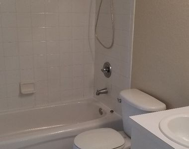 27111 Matheson Avenue - Photo Thumbnail 28