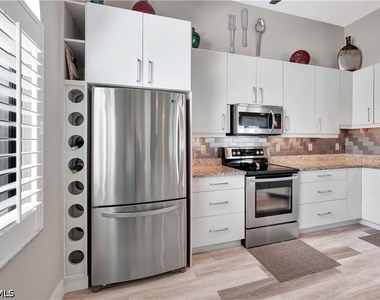 583 Beachwalk Circle - Photo Thumbnail 7