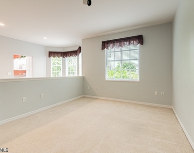 2215 Hawksridge Drive - Photo Thumbnail 4