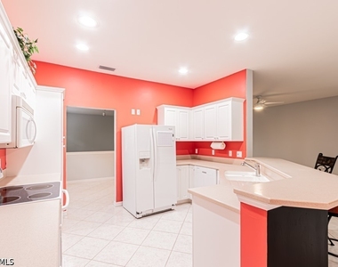 2215 Hawksridge Drive - Photo Thumbnail 21