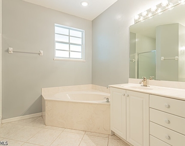 2215 Hawksridge Drive - Photo Thumbnail 25