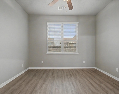 2134 Markley Drive - Photo Thumbnail 12