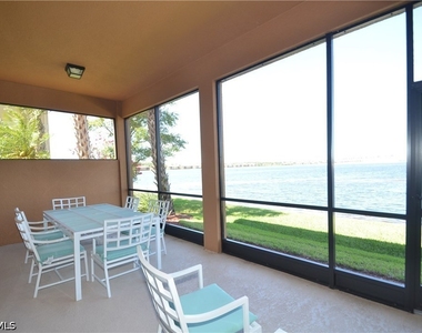 10572 Smokehouse Bay Drive - Photo Thumbnail 18