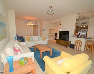 10572 Smokehouse Bay Drive - Photo Thumbnail 3