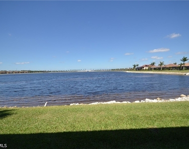 10572 Smokehouse Bay Drive - Photo Thumbnail 19
