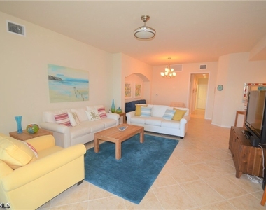 10572 Smokehouse Bay Drive - Photo Thumbnail 4