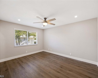 707 Neapolitan Way - Photo Thumbnail 16