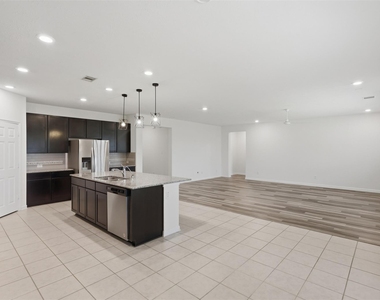 3904 Waterworth Way - Photo Thumbnail 8