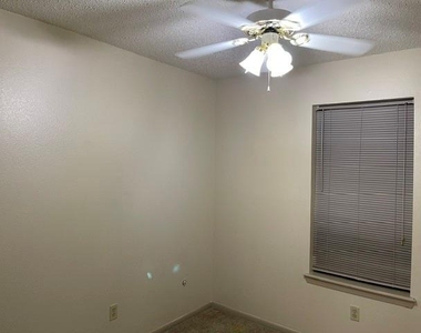 2100 Austin Street - Photo Thumbnail 5