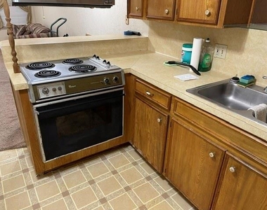 2100 Austin Street - Photo Thumbnail 3