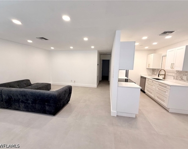 773 105th Ave N - Photo Thumbnail 5