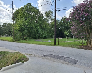 7851 Hanna Street - Photo Thumbnail 13