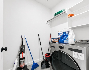 4011 King Street - Photo Thumbnail 15