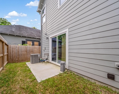 4011 King Street - Photo Thumbnail 16